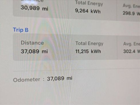 Used 2022 Tesla Model X image 11