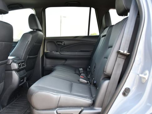 Used 2024 Honda Passport EX-L image 19