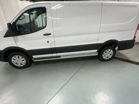 Used 2025 Ford Transit 250 Low Roof w/ Exterior Upgrade Package RWD image 5