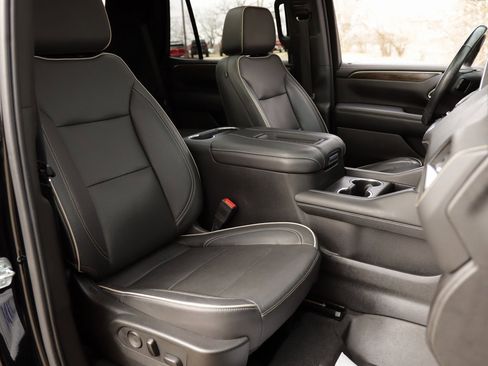 Used 2021 Chevrolet Tahoe Premier w/ Premium Package image 37