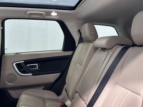 Used 2019 Land Rover Discovery Sport HSE AWD/4WD image 22