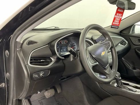 Used 2023 Chevrolet Malibu LT image 12