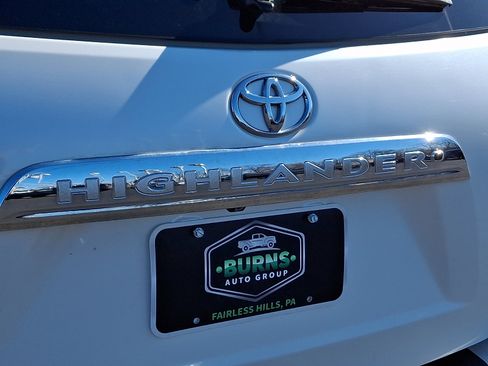 Used 2013 Toyota Highlander SE image 31