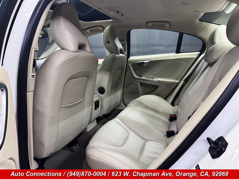 Used 2012 Volvo S60 T5 w/ Climate Pkg FWD image 9