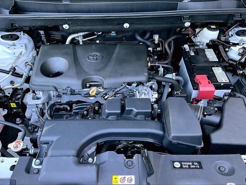 Certified 2025 Toyota RAV4 XLE AWD/4WD image 32