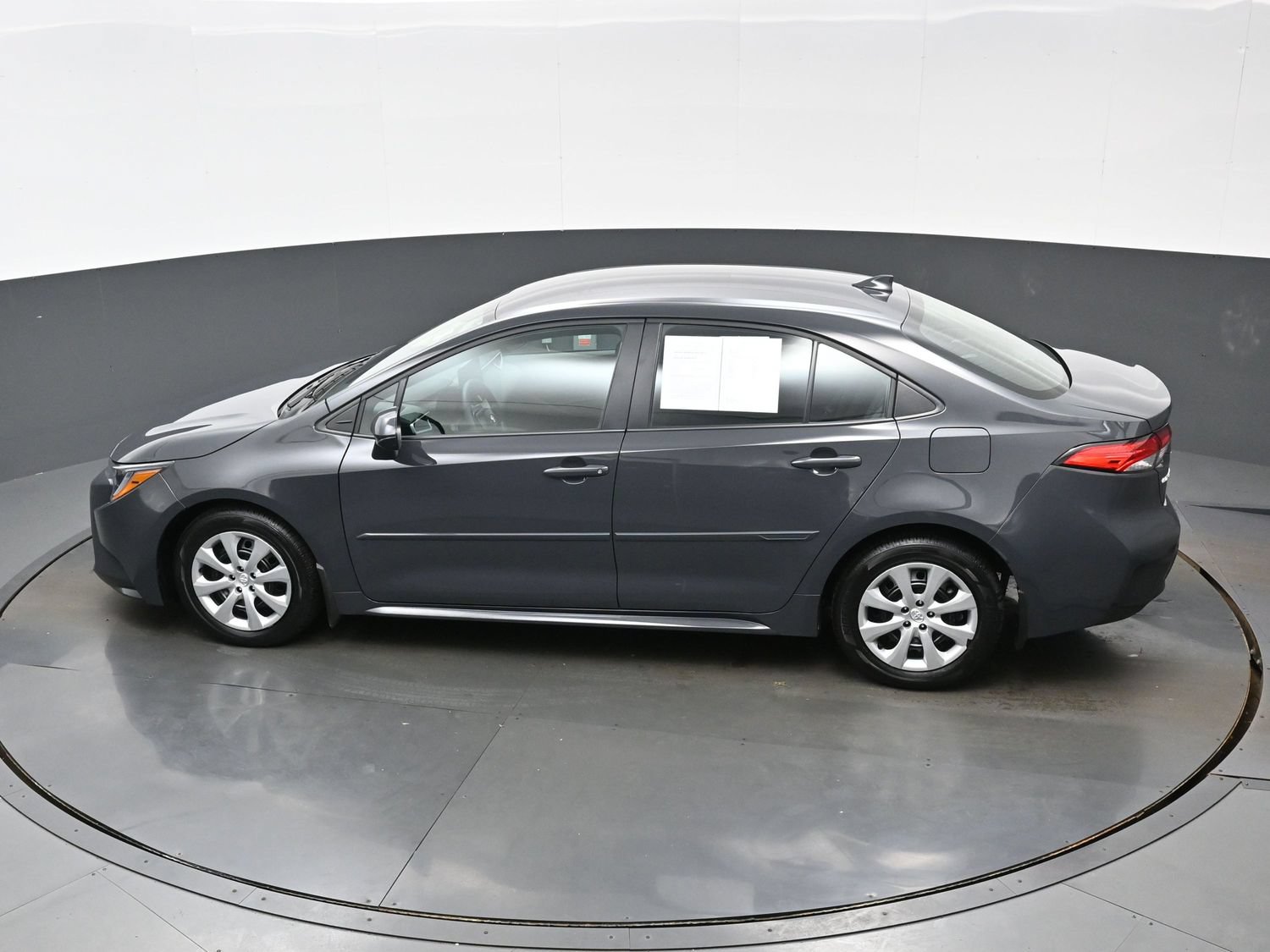 Used 2025 Toyota Corolla LE FWD image 35