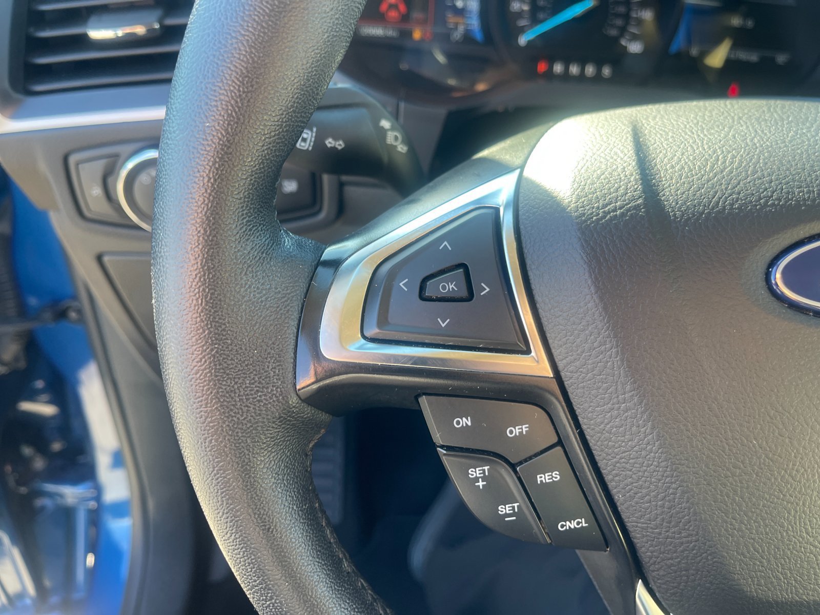 Used 2024 Ford Edge SEL AWD/4WD image 28