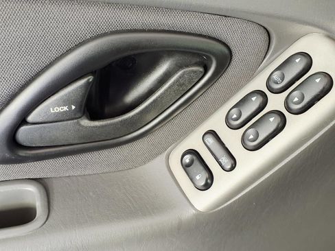 Used 2003 Ford Escape XLT FWD image 15