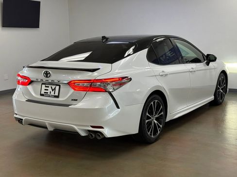 Used 2019 Toyota Camry XSE FWD image 7