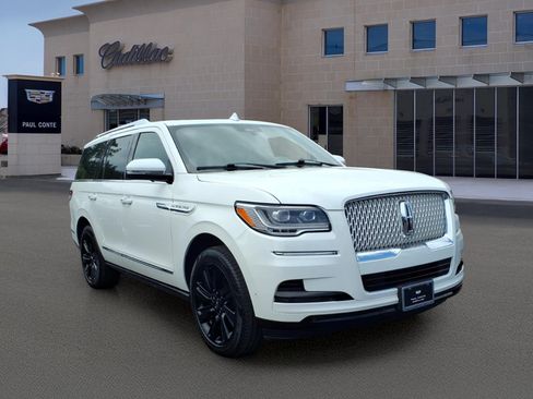 Used 2022 Lincoln Navigator Reserve AWD/4WD image 3