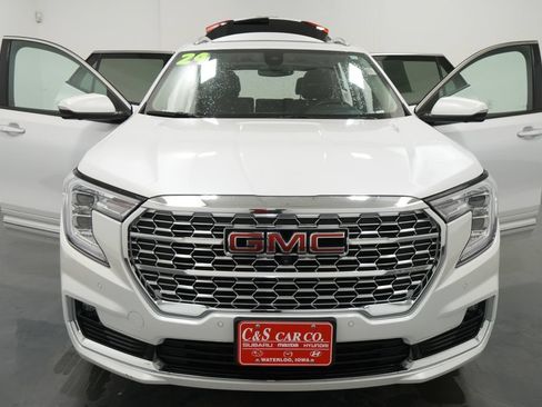 Used 2024 GMC Terrain Denali w/ Denali Premium Package AWD/4WD image 35