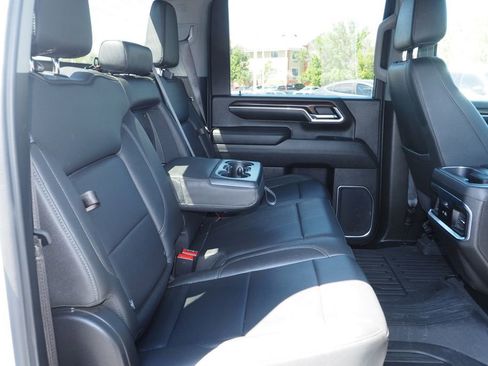 Used 2024 GMC Sierra 3500 SLT w/ SLT Convenience Package AWD/4WD image 20