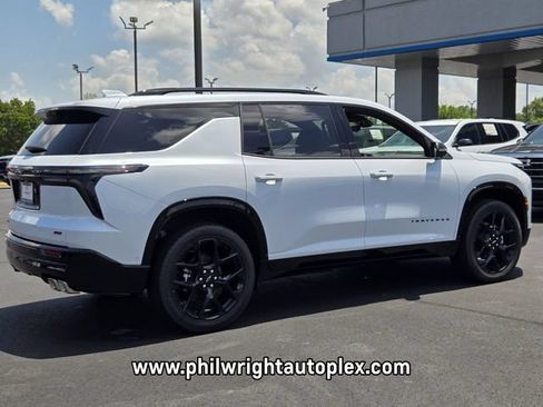 New 2026 Chevrolet Traverse RS w/ LPO, Floor Liner Package FWD image 3