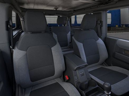 New 2025 Ford Bronco Base 2D Sport Utility image 27