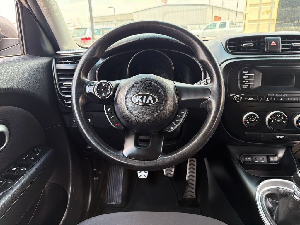 Used 2015 Kia Soul FWD image 13