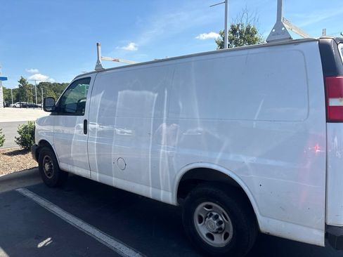 Used 2008 Chevrolet Express 2500 RWD image 2