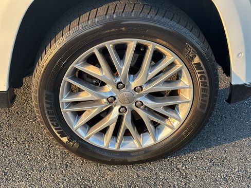 Used 2018 Jeep Grand Cherokee Summit AWD/4WD image 32