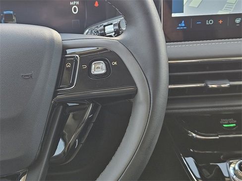 New 2026 Lincoln Corsair Premiere image 27