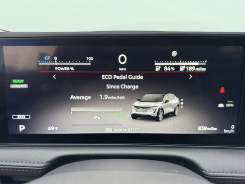 Used 2025 Nissan Ariya FWD image 90