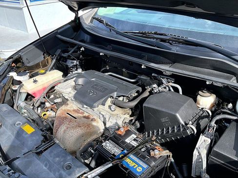 Used 2013 Toyota RAV4 Limited image 33