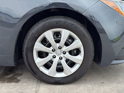 Used 2026 Toyota Corolla LE FWD image 32