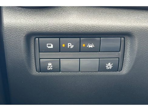 Used 2025 Nissan Versa S w/ Trunk Package image 28