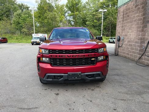 Used 2020 Chevrolet Silverado 1500 Custom w/ Custom Value Package AWD/4WD image 4