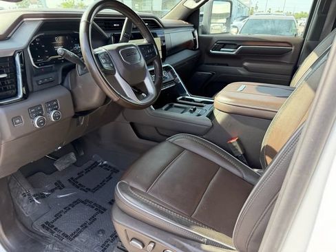 Used 2024 GMC Sierra 2500 Denali w/ Denali Reserve Package AWD/4WD image 12
