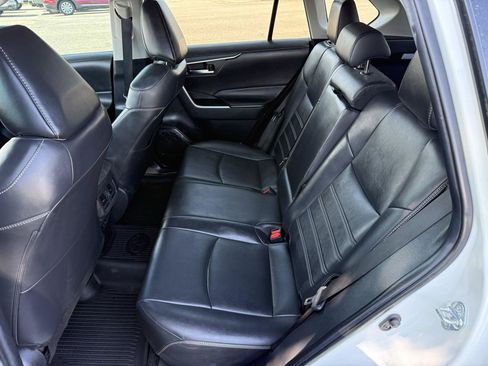 Used 2022 Toyota RAV4 XLE Premium FWD image 15