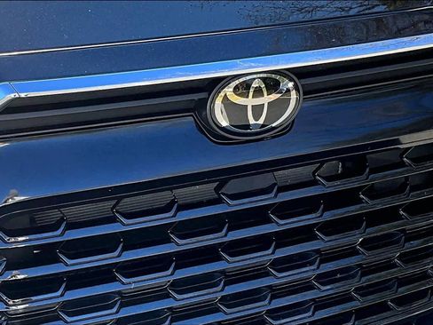 Certified 2025 Toyota Grand Highlander XLE image 28