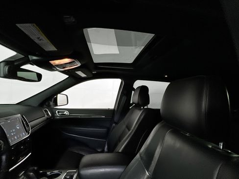 Used 2022 Jeep Grand Cherokee Limited image 22