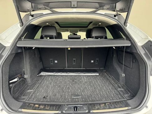 Used 2019 Jaguar F-PACE R-Sport image 8