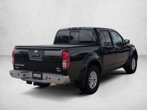 Used 2017 Nissan Frontier SV w/ SV Value Truck Package RWD image 5