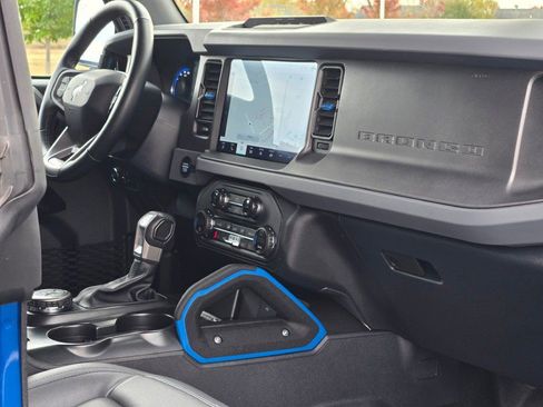 Used 2024 Ford Bronco Black Diamond image 7