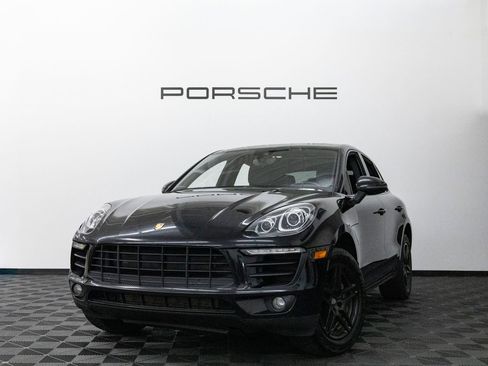 Certified 2018 Porsche Macan AWD/4WD image 1