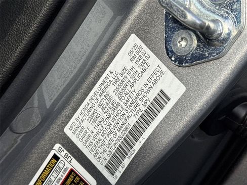 Certified 2025 Acura RDX SH-AWD w/ Advance Package image 33