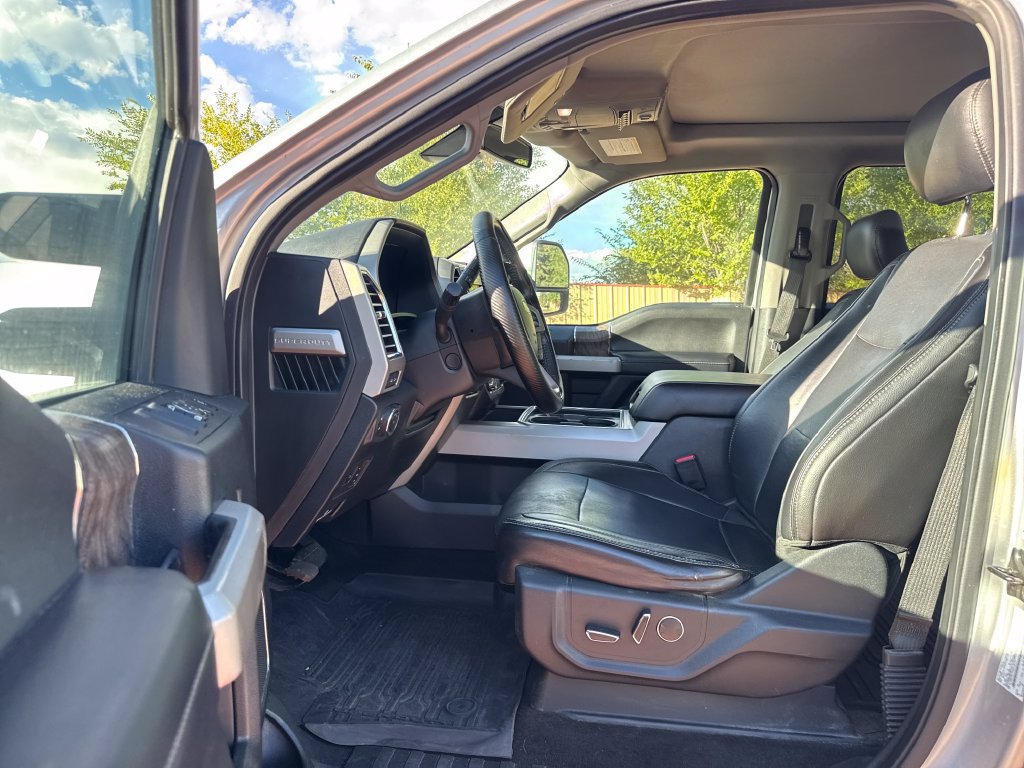 Used 2017 Ford F350 Lariat w/ Lariat Ultimate Package AWD/4WD image 9