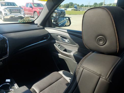Certified 2023 Chevrolet Traverse High Country image 11
