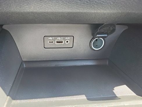 Used 2025 Nissan Altima 2.5 SV FWD image 15