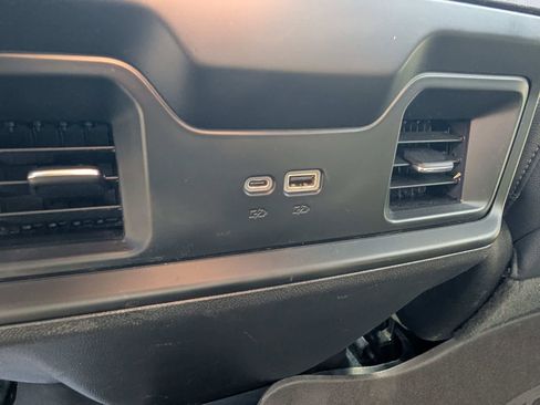 Certified 2022 Chevrolet Silverado 1500 LT Trail Boss image 15