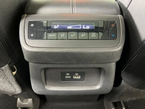 Used 2022 Nissan Pathfinder SV w/ SV Premium Package FWD image 47