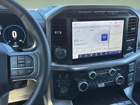 Used 2023 Ford F150 Lariat w/ Trailer Tow Package image 10