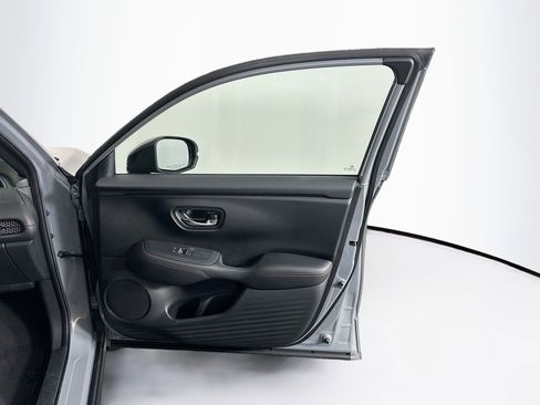 Used 2025 Honda HR-V Sport image 30