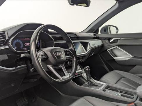 Used 2020 Audi Q3 2.0T Premium w/ Convenience Package AWD/4WD image 24