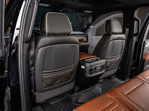 Used 2025 GMC Sierra 2500 Denali Ultimate image 34