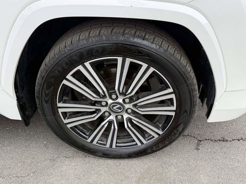 Used 2024 Lexus LX 600 4WD w/ Appearance Package image 7