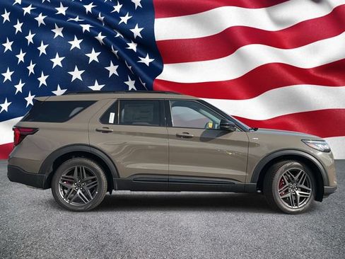 New 2026 Ford Explorer ST-Line w/ ST-Line Street Pack RWD image 5