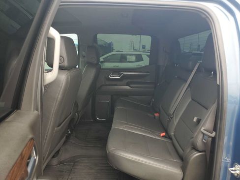 Used 2024 GMC Sierra 1500 SLT w/ X31 Off-Road Package AWD/4WD image 13
