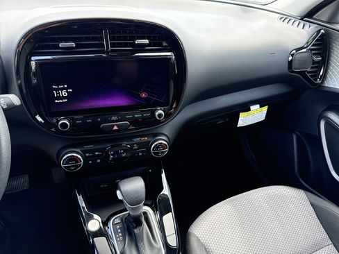 Certified 2025 Kia Soul S FWD image 22
