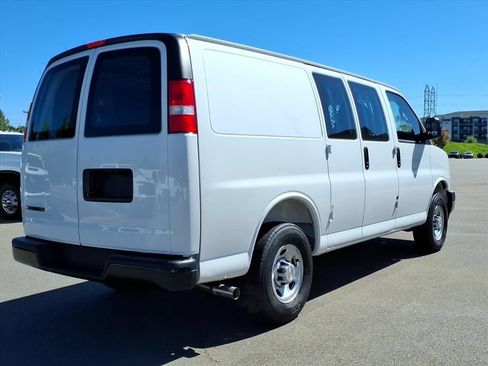 New 2026 Chevrolet Express 2500 w/ Driver Convenience Package RWD image 24